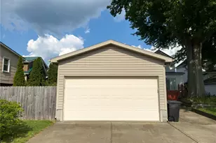 211 N 18th Ave, New Brighton, PA 15066 - Photo 27