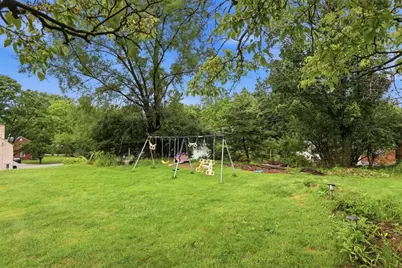 272 Lynn Dr, Pittsburgh, PA 15236 - Photo 31