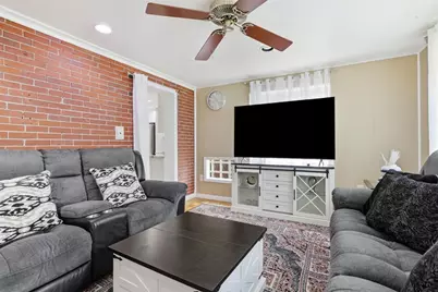 272 Lynn Dr, Pittsburgh, PA 15236 - Photo 17