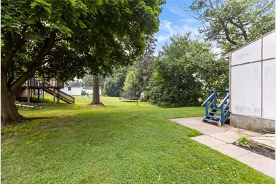 208 W New Castle St, Zelienople, PA 16063 - Photo 31