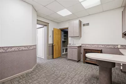 208 W New Castle St, Zelienople, PA 16063 - Photo 21