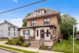 208 W New Castle St, Zelienople, PA 16063 - Photo 1