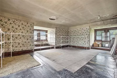 208 W New Castle St, Zelienople, PA 16063 - Photo 29