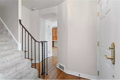 595 Kenilworth Dr, Pittsburgh, PA 15228 - Photo 5