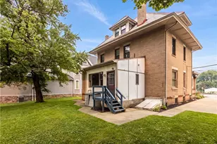 208 W New Castle St, Zelienople, PA 16063 - Photo 33
