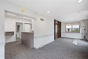 208 W New Castle St, Zelienople, PA 16063 - Photo 7