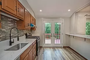 456 Regency Dr, Pittsburgh, PA 15239 - Photo 9