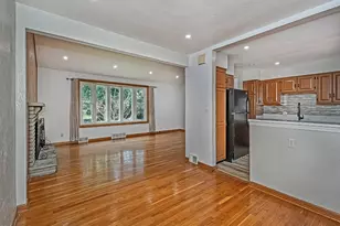 456 Regency Dr, Pittsburgh, PA 15239 - Photo 7