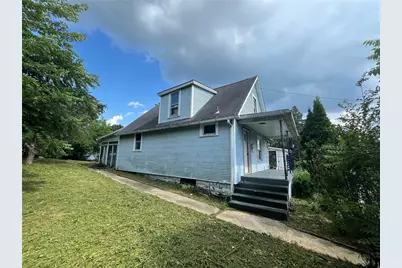 255 Hamilton Ave, Farrell, PA 16121 - Photo 3