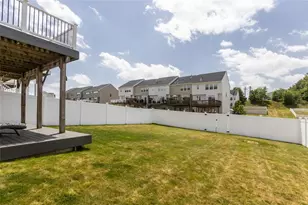1 Roosevelt Dr, Kennedy Township, PA 15136 - Photo 3