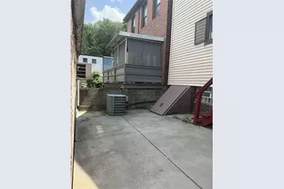 3221 Harcum Way, Pittsburgh, PA 15203 - Photo 15