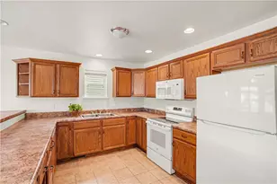 618 Locust St, Coraopolis, PA 15108 - Photo 9