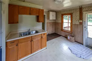 215 Forward Ln, Forward Township, PA 16033 - Photo 19
