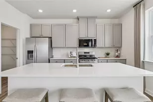 120 Heim Ct, Pittsburgh, PA 15116 - Photo 3