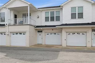 246 Adams Pointe Blvd, Adams Township, PA 16046 - Photo 3