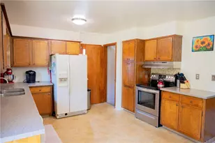 117 Covewood Dr, Center Township, PA 16001 - Photo 11