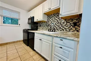 2190 Morning Wind Cir, Bridgeville, PA 15017 - Photo 19