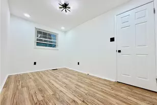 2190 Morning Wind Cir, Bridgeville, PA 15017 - Photo 29