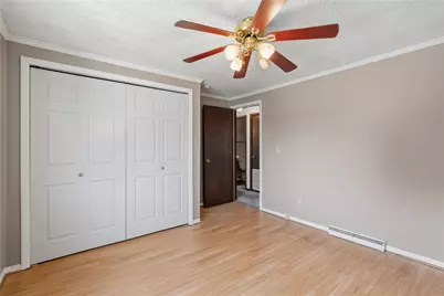 2043 Prospect Ave, Pittsburgh, PA 15218 - Photo 15