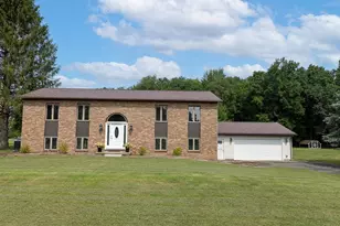 31 Aylesworth Way, Liberty Township, PA 16127 - Photo 1