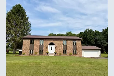 31 Aylesworth Way, Liberty Township, PA 16127 - Photo 1
