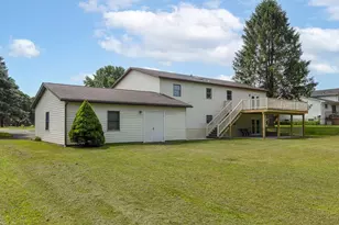 31 Aylesworth Way, Liberty Township, PA 16127 - Photo 7