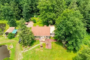 519 Sugar Run Rd, Saint Clair Township, PA 15944 - Photo 5