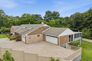 1959 Watch Hill Dr, Economy, PA 15003 - Photo 3