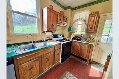 2615 Elsie St, Pittsburgh, PA 15210 - Photo 7