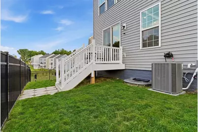 650 Olivia St, Collier Township, PA 15205 - Photo 5