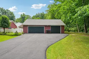 35 Woodlawn Dr, Clark Boro, PA 16113 - Photo 3