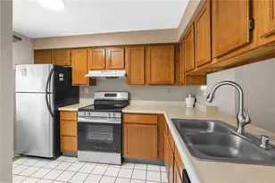 2547 Hawthorne Dr, North Fayette, PA 15071 - Photo 5