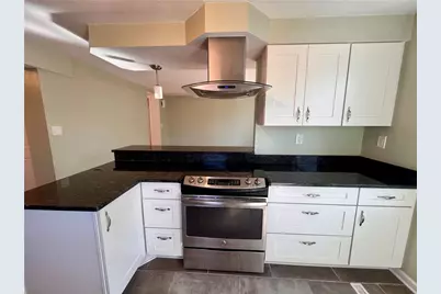 1532 Greencrest Dr, Pittsburgh, PA 15226 - Photo 9