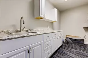 70 S 12th St, Pittsburgh, PA 15203 - Photo 11