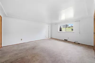 211 East Ave, West Mifflin, PA 15122 - Photo 13