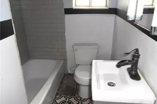 32 Weller St, Pittsburgh, PA 15204 - Photo 11