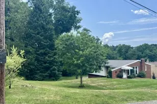 3219 Valewood Dr, Munhall, PA 15120 - Photo 3
