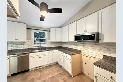 117 Walnut Dr, Economy, PA 15005 - Photo 9