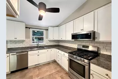117 Walnut Dr, Economy, PA 15005 - Photo 9