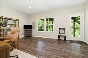 2153 Shawnee Dr, South Strabane, PA 15301 - Photo 25