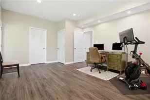 2153 Shawnee Dr, South Strabane, PA 15301 - Photo 27