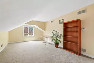 2135 S Huntington Ct S, Pittsburgh, PA 15090 - Photo 23