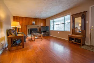 2276 Hill St, South Heights, PA 15081 - Photo 9