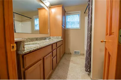 2276 Hill St, South Heights, PA 15081 - Photo 11