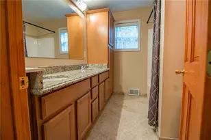 2276 Hill St, South Heights, PA 15081 - Photo 11