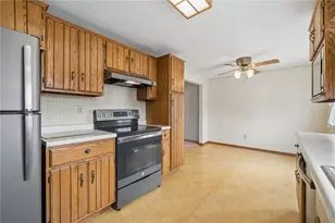 132 Tippecanoe Dr, Hempfield Township, PA 15601 - Photo 9