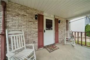 132 Tippecanoe Dr, Hempfield Township, PA 15601 - Photo 3