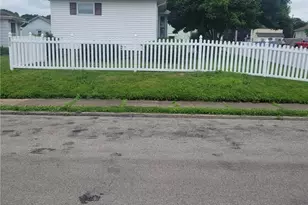 1041 W Main St, Sharpsville, PA 16150 - Photo 3