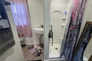 1320 Irwin St, Aliquippa, PA 15001 - Photo 11