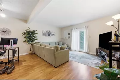 105 Old Village Ln, Bethel Park, PA 15102 - Photo 11